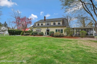 331 Glenburn Rd, Clarks Green, PA 18411