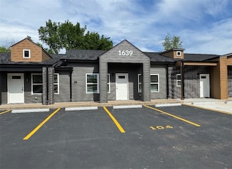 1639 N Arkansas St Unit 102, Rogers, AR 72756