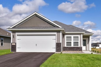 5348 Fall Cir, North Branch, MN 55056
