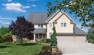 211 Hunters Pass Dr, Duncansville, PA 16635