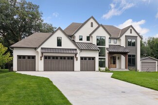 720 Lanewood Ln N, Plymouth, MN 55447
