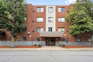 500 Governors Dr Unit 9, Winthrop, MA 02152