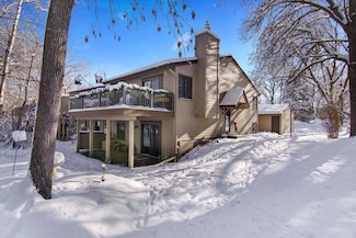 145 W Eagle Lake Dr, Maple Grove, MN 55369