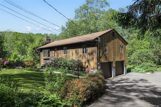 24 Rick Ln, Mahopac, NY 10541