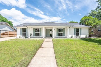 926 Vinecrest Ln, Richardson, TX 75080