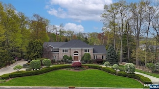 26 Hampshire Rd, Mahwah, NJ 07430
