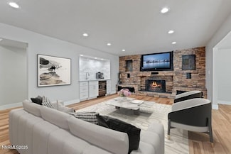 2080 Del Rio Ln, Reno, NV 89509