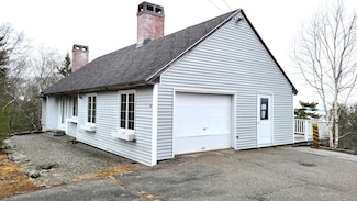 16 Sagamore Farm Rd, Camden, ME 04843