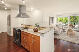 3208 81st Place SE Unit 102, Mercer Island, WA 98040