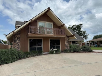 1045 Dawn Dr, Morgan City, LA 70380