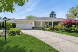 6734 N Navajo Ave, Lincolnwood, IL 60712
