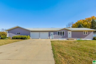 552-554 6th Ave NW, Sioux Center, IA 51250