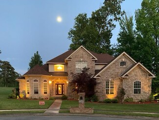 137 Silver Springs Dr, Benton, AR 72015