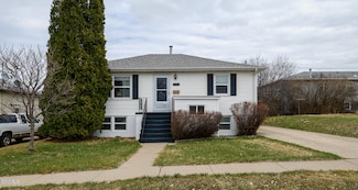 1909 N 14th St, Bismarck, ND 58501