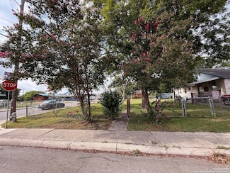 202 Segura St, San Antonio, TX 78237