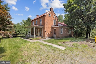 418 Charles Town Rd, Martinsburg, WV 25405