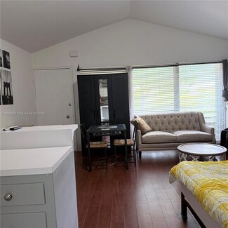 2633 NE 32nd St Unit 1-2, Fort Lauderdale, FL 33306