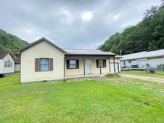 23 Maple Ct, Forest Hills, KY 41527