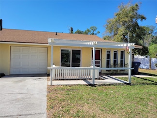 802 Mclain Ct, Tavares, FL 32778