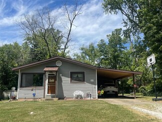 217 W Van Buren Ave, Charleston, IL 61920