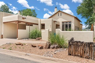 3242 La Paz Ln, Santa Fe, NM 87507
