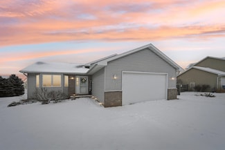129 Shawn Ave, Arlington, WI 53911
