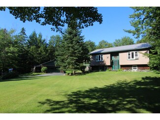 145 Grove Ln, Waterbury Center, VT 05677