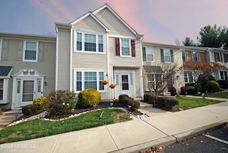 19 Haverford Ct Unit 4, Freehold, NJ 07728