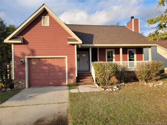 3318 Crosswinds Dr, Hope Mills, NC 28348