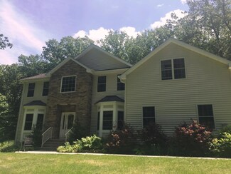 34 Stone Hill Rd, Cream Ridge, NJ 08514