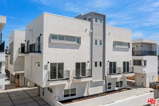 10959 Calvert St Unit 2, Los Angeles, CA 91606