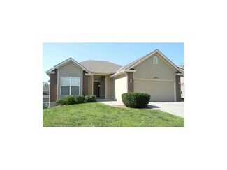 11252 N Belleview Ave, Kansas City, MO 64155