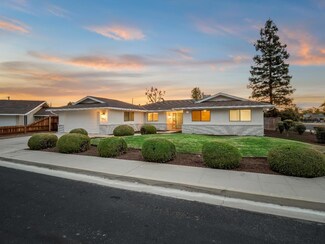 1012 1st St, Clovis, CA 93612