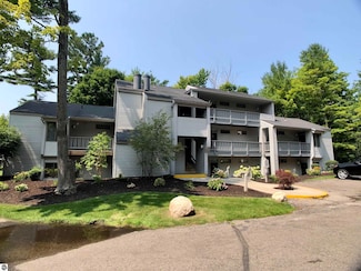 5619 E Creeks Crossing, Williamsburg, MI 49690