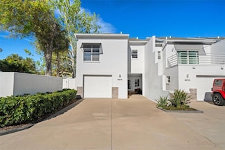 2975 W Knights Ave, Tampa, FL 33611