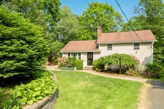 29 Burrows Hill Rd, Amston, CT 06231