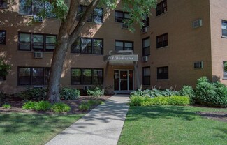 444 Washington Blvd Unit 205, Oak Park, IL 60302