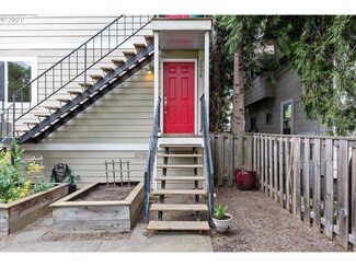 2038 NE Couch St Unit 1, Portland, OR 97232