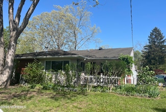8 Lark St Unit A, Manchester, NJ 08759