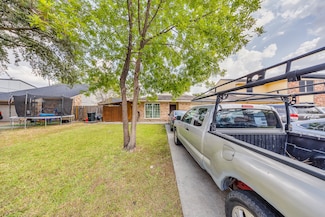 9710 Debbie Ln, Houston, TX 77038