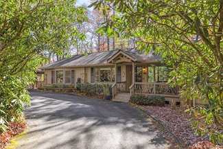 371 Dixon Dr, Highlands, NC 28741