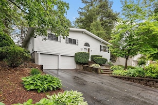 12 Debra Ln, Framingham, MA 01701