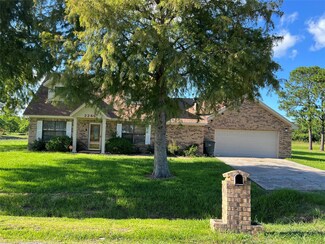 2285 Lavender St, Port Arthur, TX 77640