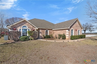 1425 Moccasin Bend Rd, Gatesville, TX 76528