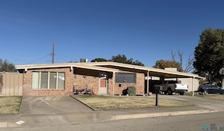 1706 S 17th St, Artesia, NM 88210