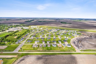 521 Prairie Pkwy, Kindred, ND 58051