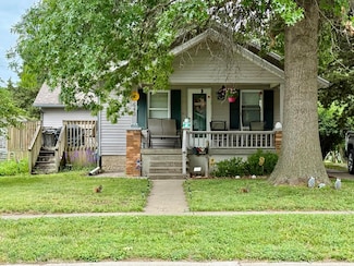 643 N English Ave, Marshall, MO 65340