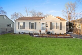 1602 Lyons Ct, Waukegan, IL 60085