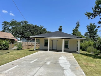 528 E 9th St, Panama City, FL 32401