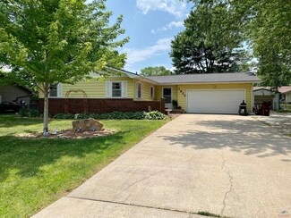 1800 E Green St, Clinton, MO 64735